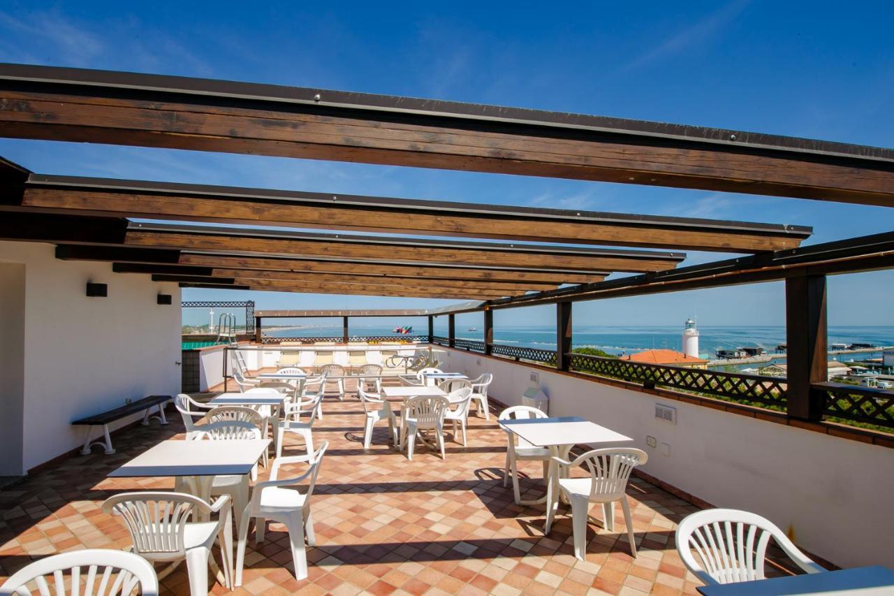 New Bristol Sport Hotel Cesenatico Exterior foto