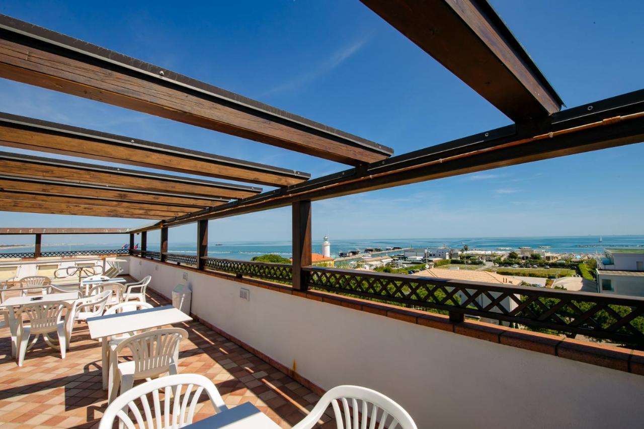 New Bristol Sport Hotel Cesenatico Exterior foto