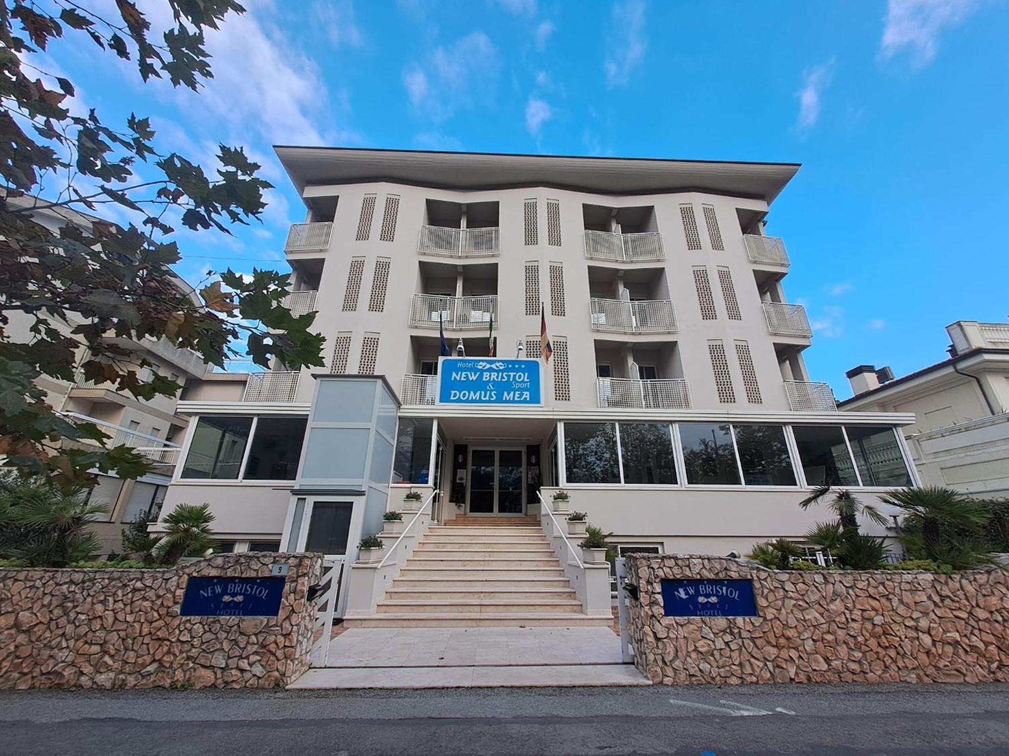 New Bristol Sport Hotel Cesenatico Exterior foto
